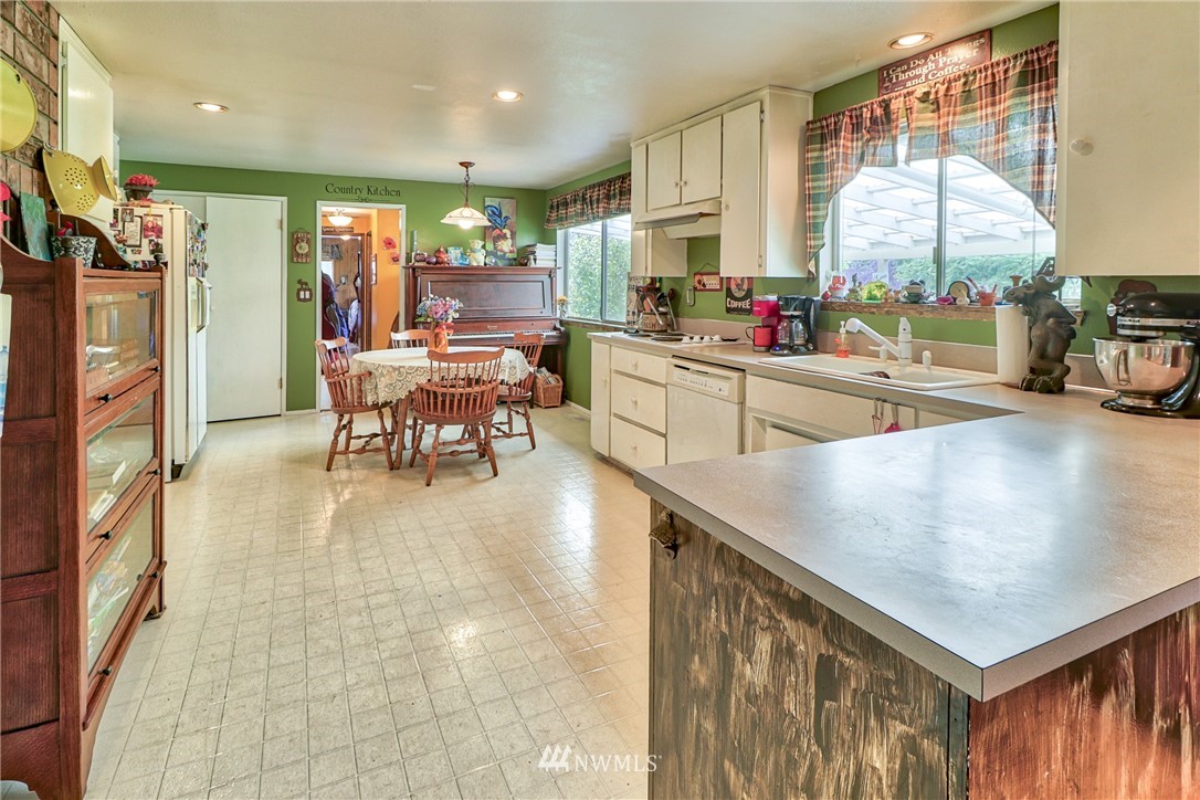 11804 Vail Road Southeast Yelm, WA 98597 - Photo 8 of 25 Gallery Image 8