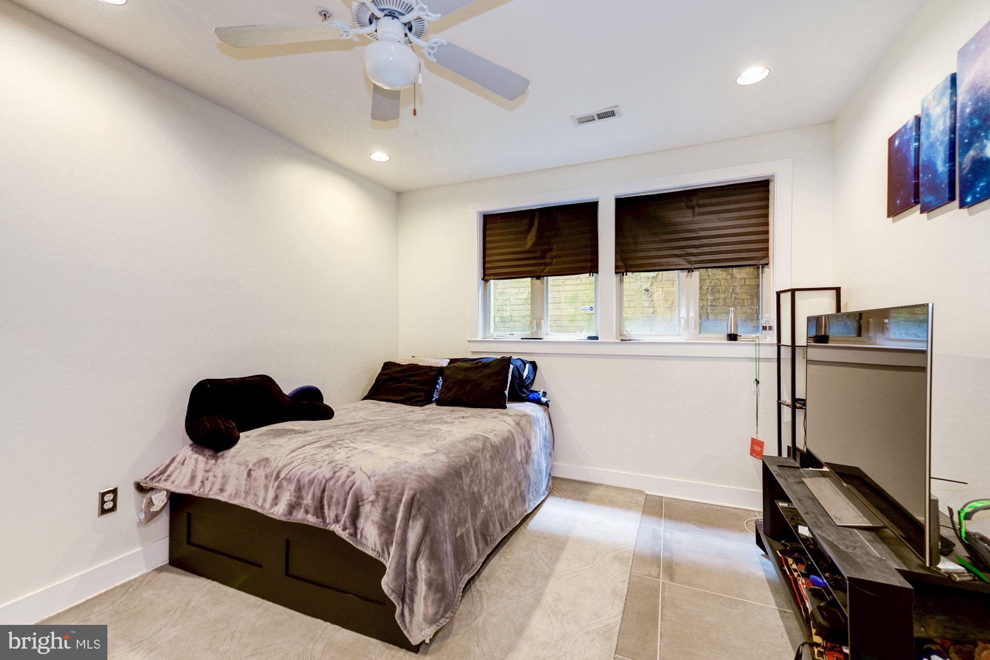 2363 Champlain Street Northwest, Unit 8 Washington, DC 20009 - Photo 20 of 30