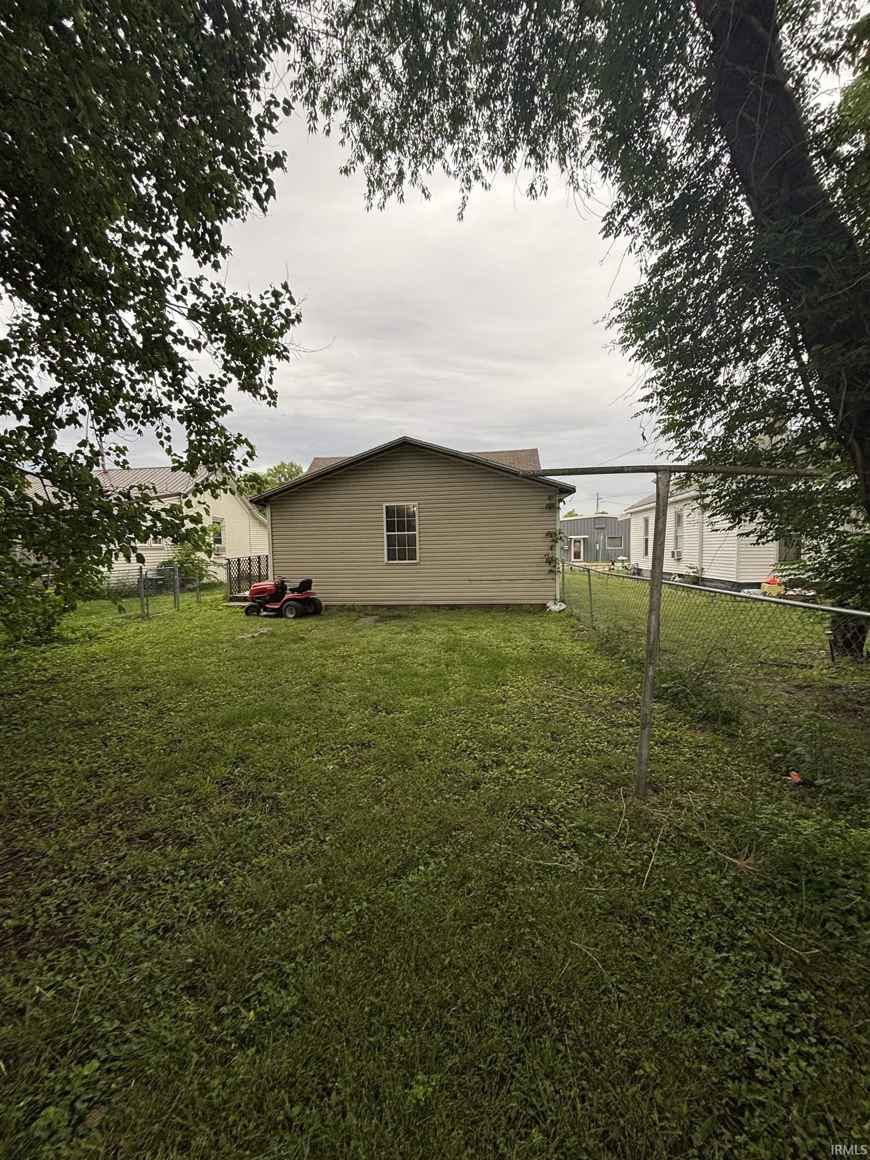 705 Upper 11th Street Vincennes, IN 47591 - Photo 9 of 10