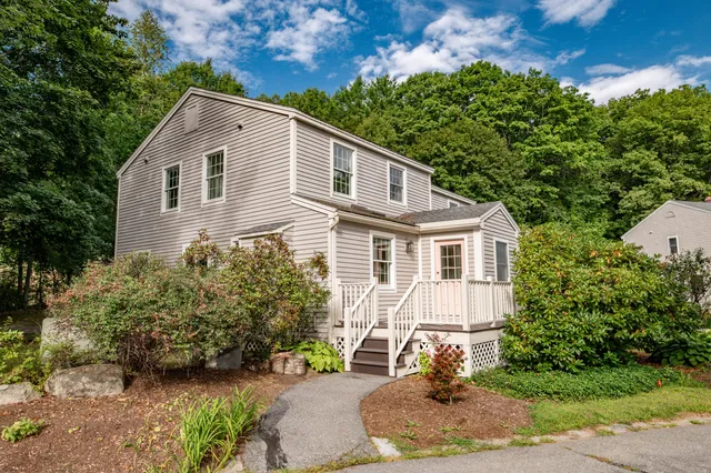 $375,250 | 31 Oakwood Drive, Unit 31, Hallowell, ME 04347