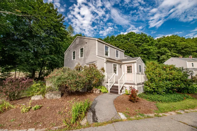 $375,250 | 31 Oakwood Drive, Unit 31, Hallowell, ME 04347