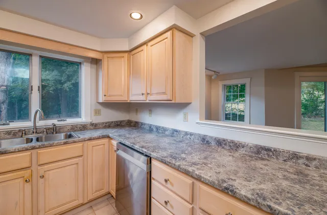 $375,250 | 31 Oakwood Drive, Unit 31, Hallowell, ME 04347