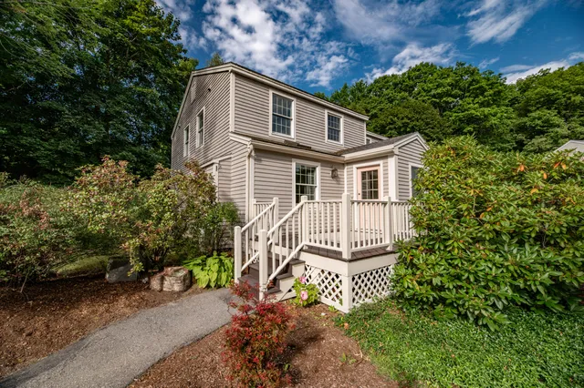 $375,250 | 31 Oakwood Drive, Unit 31, Hallowell, ME 04347