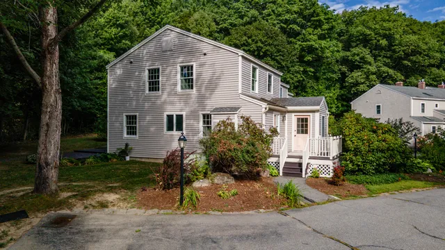 $375,250 | 31 Oakwood Drive, Unit 31, Hallowell, ME 04347