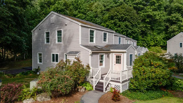 $375,250 | 31 Oakwood Drive, Unit 31, Hallowell, ME 04347