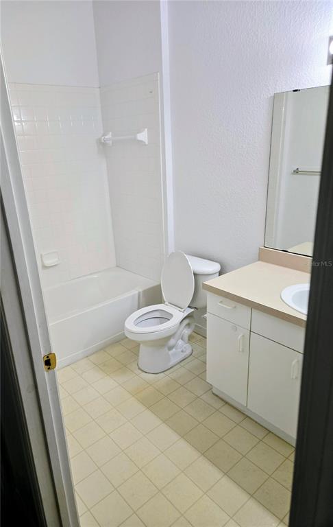 3561 Conroy Road, Unit 212 Orlando, FL 32839 - Photo 15 of 24 Gallery Image 15