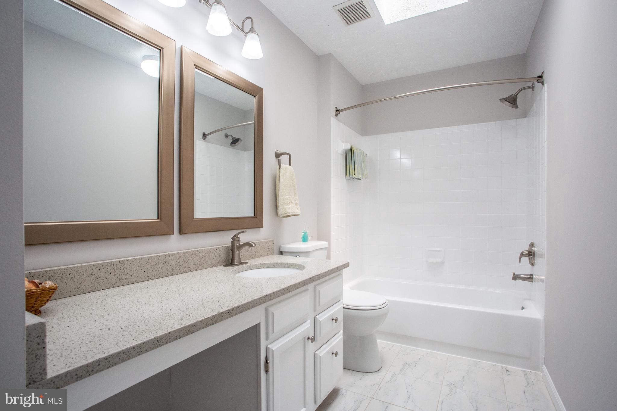 12576 Rock Ridge Road Herndon, VA 20170 - Photo 14 of 30 UL Hall Full Bath