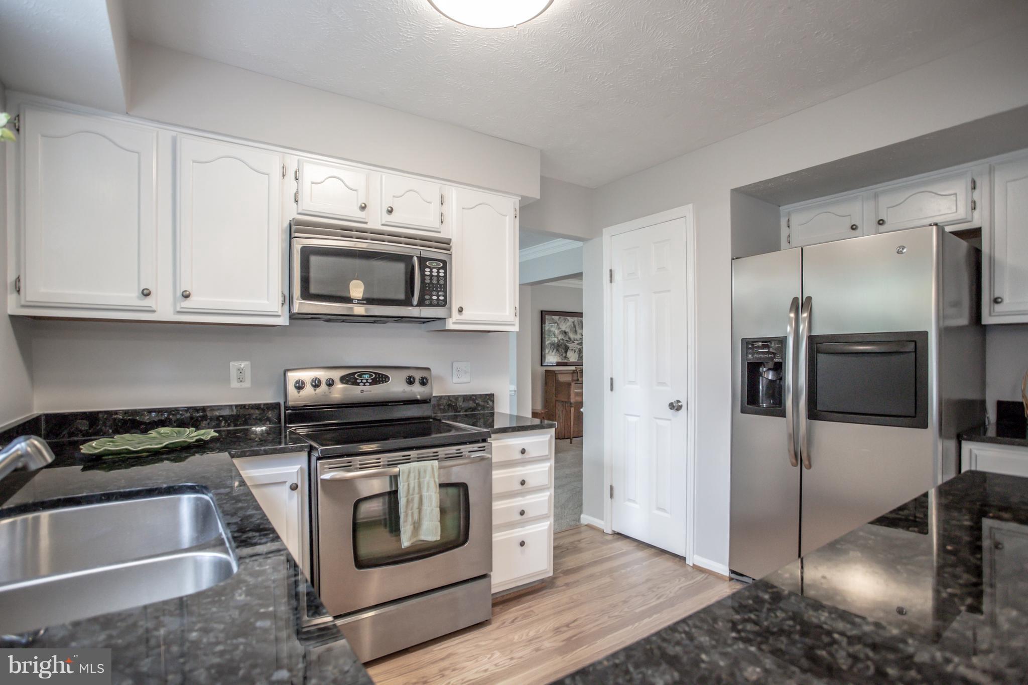 12576 Rock Ridge Road Herndon, VA 20170 - Photo 9 of 30 Kitchen