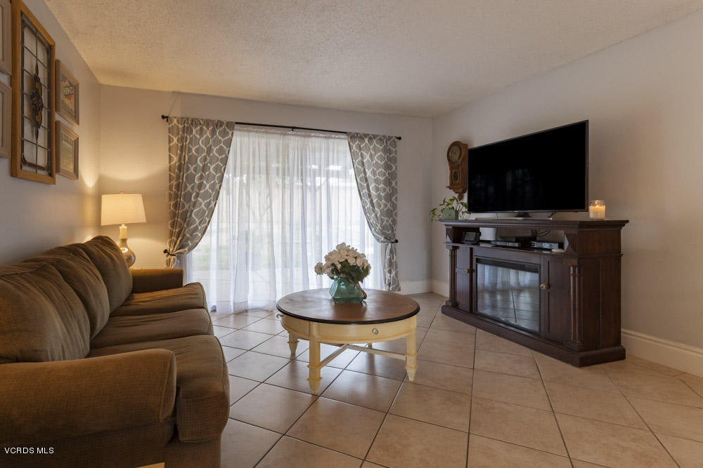 4249 Helene Street Simi Valley, CA 93063 - Photo 7 of 15 Helene_Low-6