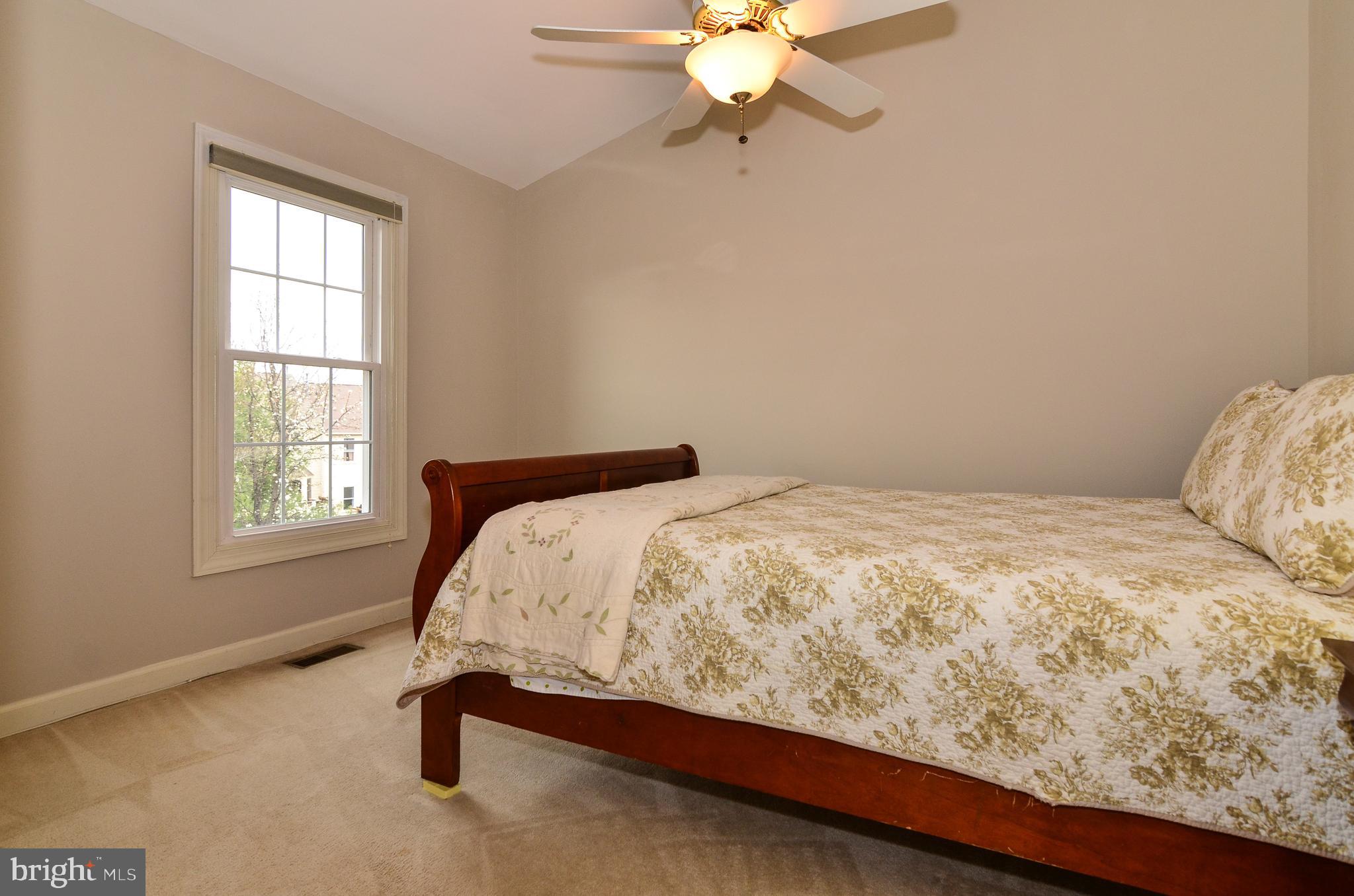 43535 Postrail Square Ashburn, VA 20147 - Photo 22 of 47 Bedroom 2