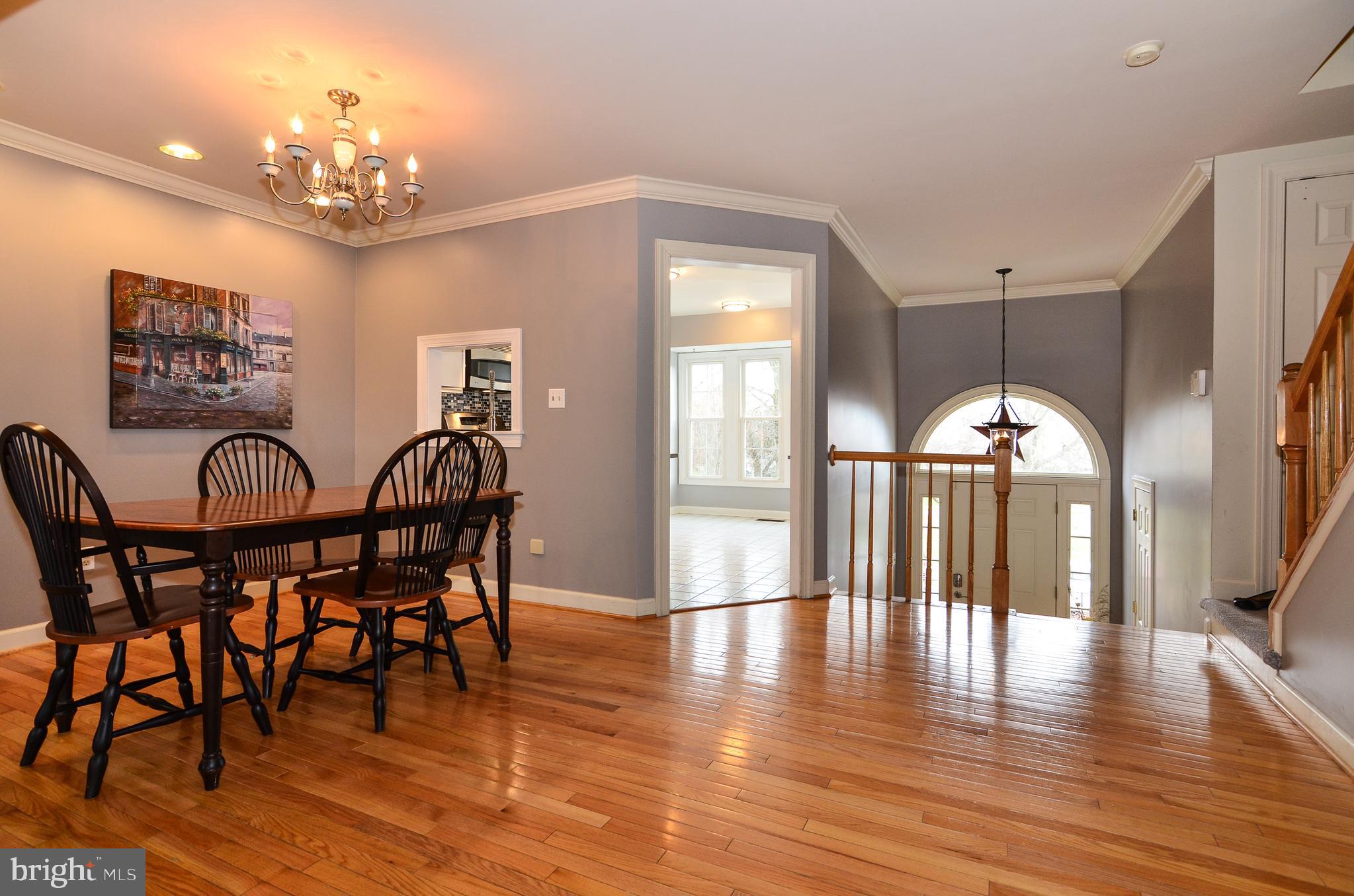 43535 Postrail Square Ashburn, VA 20147 - Photo 8 of 47 Large dining area