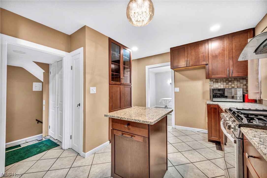3179 Ludlow Road Cleveland, OH 44120 - Photo 15 of 31 Gallery Image 15