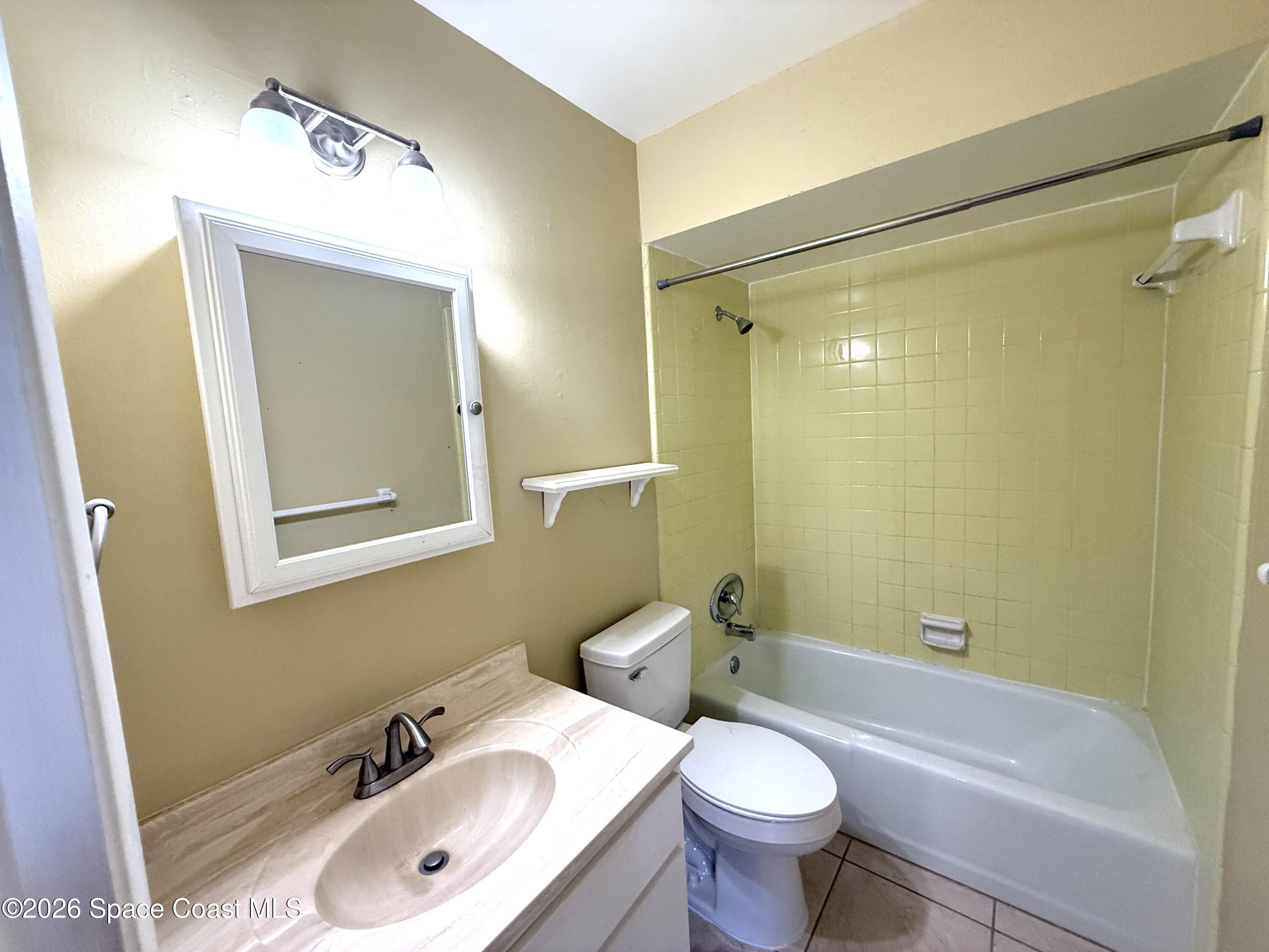 4304 London Town Road, Unit B201 Titusville, FL 32796 - Photo 12 of 23 IMG_3695
