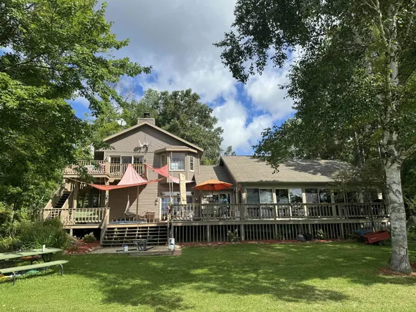 $647,000 | E1501 Penny Lane, Iola, WI 54945