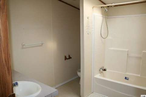 8708 Addison Road Jerome, MI 49249 - Photo 9 of 11 20404560-8.JPG