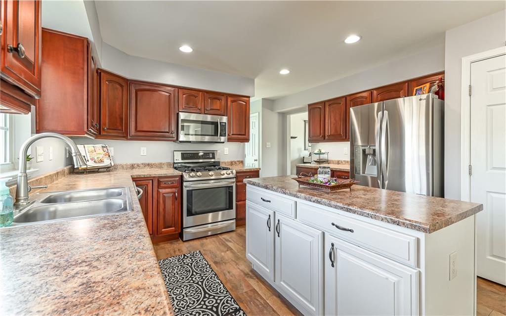 153 Lori Road Gibsonia, PA 15044 - Photo 11 of 25 Gallery Image 11
