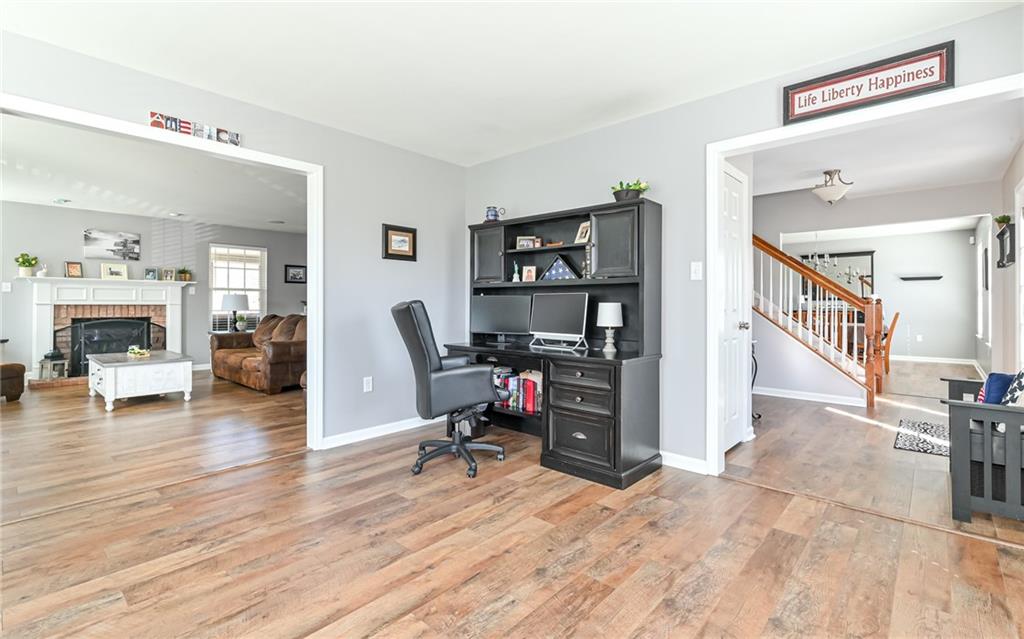 153 Lori Road Gibsonia, PA 15044 - Photo 5 of 25 Gallery Image 5