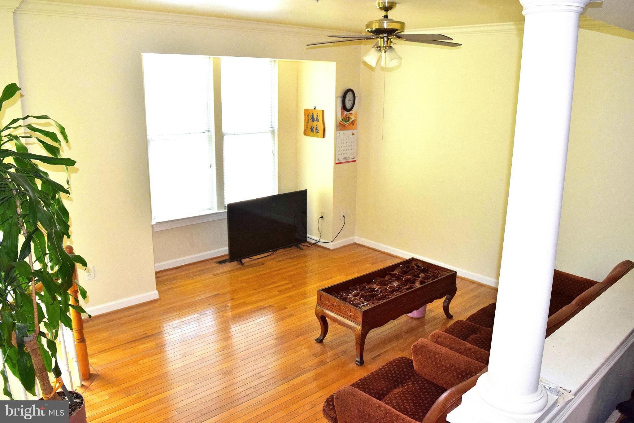 2123 Wagon Trail Place Silver Spring, MD 20906 - Photo 6 of 30 Living Room