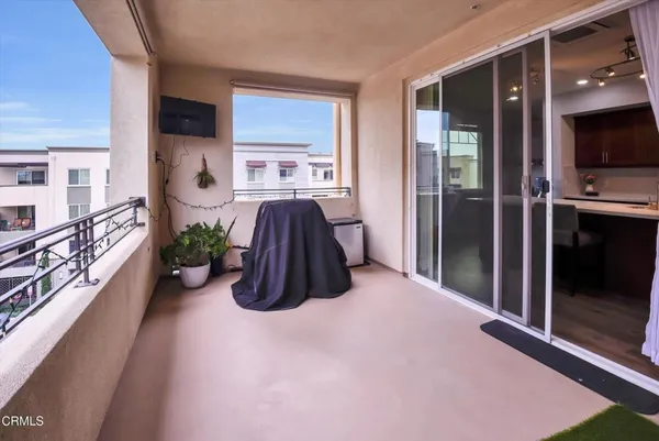 $789,000 | 2820 Wagon Wheel Road, Unit 403, Oxnard, CA 93036
