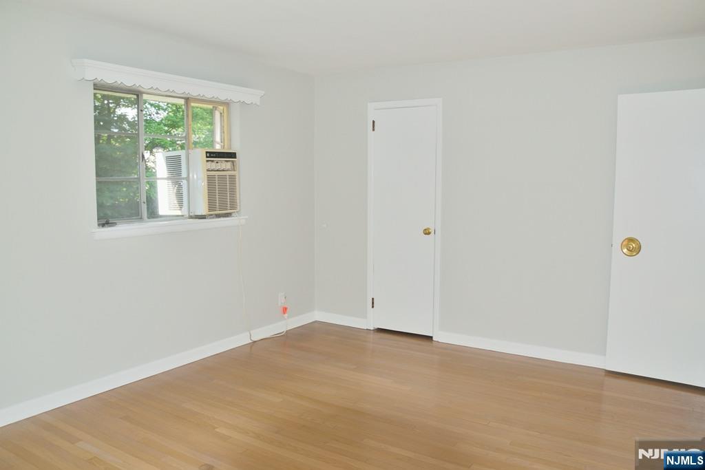 46 Newcomb Road Tenafly, NJ 07670 - Photo 10 of 18 Gallery Image 10