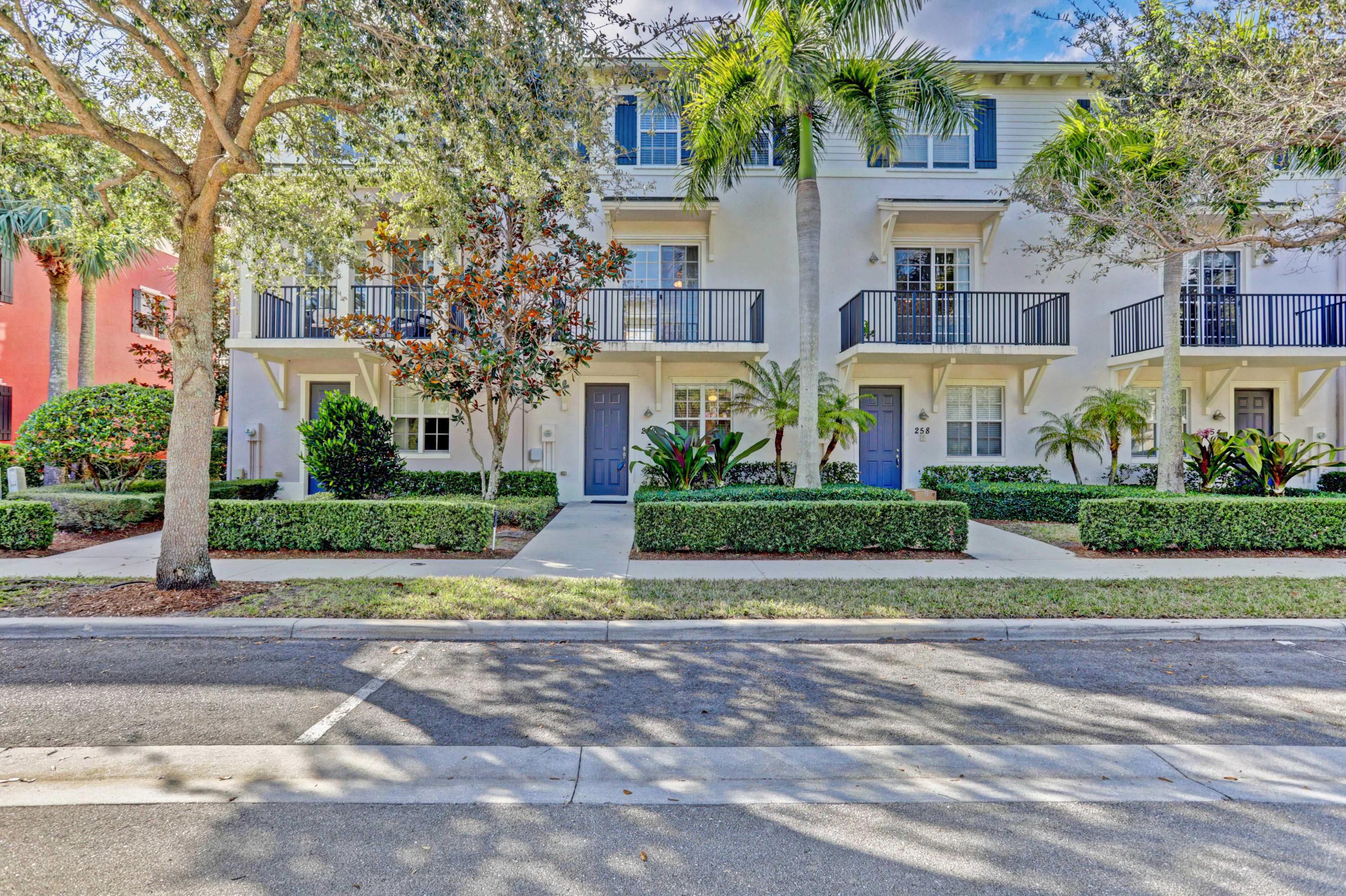 262 Quarry Knoll Way Jupiter, FL 33458 - Photo 2 of 36 01_320a8677_78_79_80_81_airmagic_process