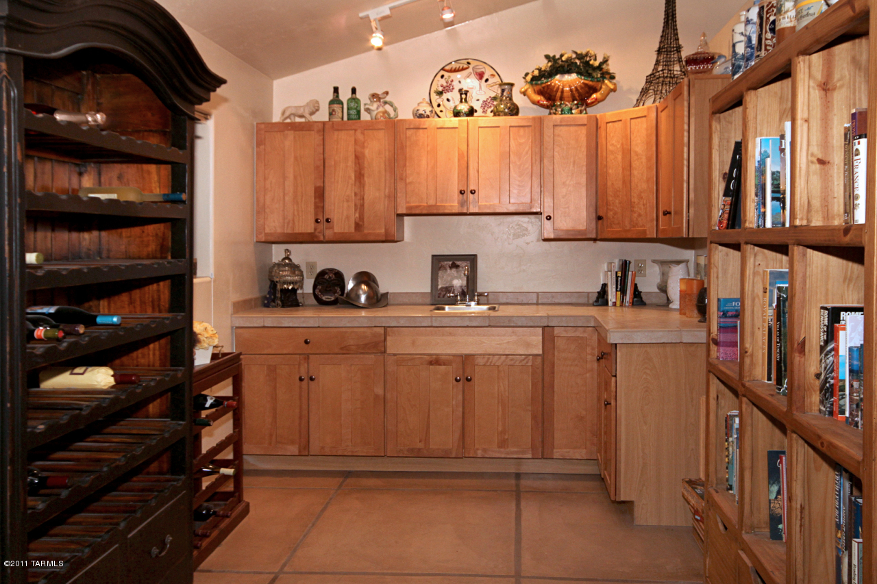 8370 East Tanque Verde Road Tucson, AZ 85749 - Photo 4 of 20
