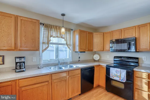 $745,000 | 102 Pee Wee Court, Smyrna, DE 19977