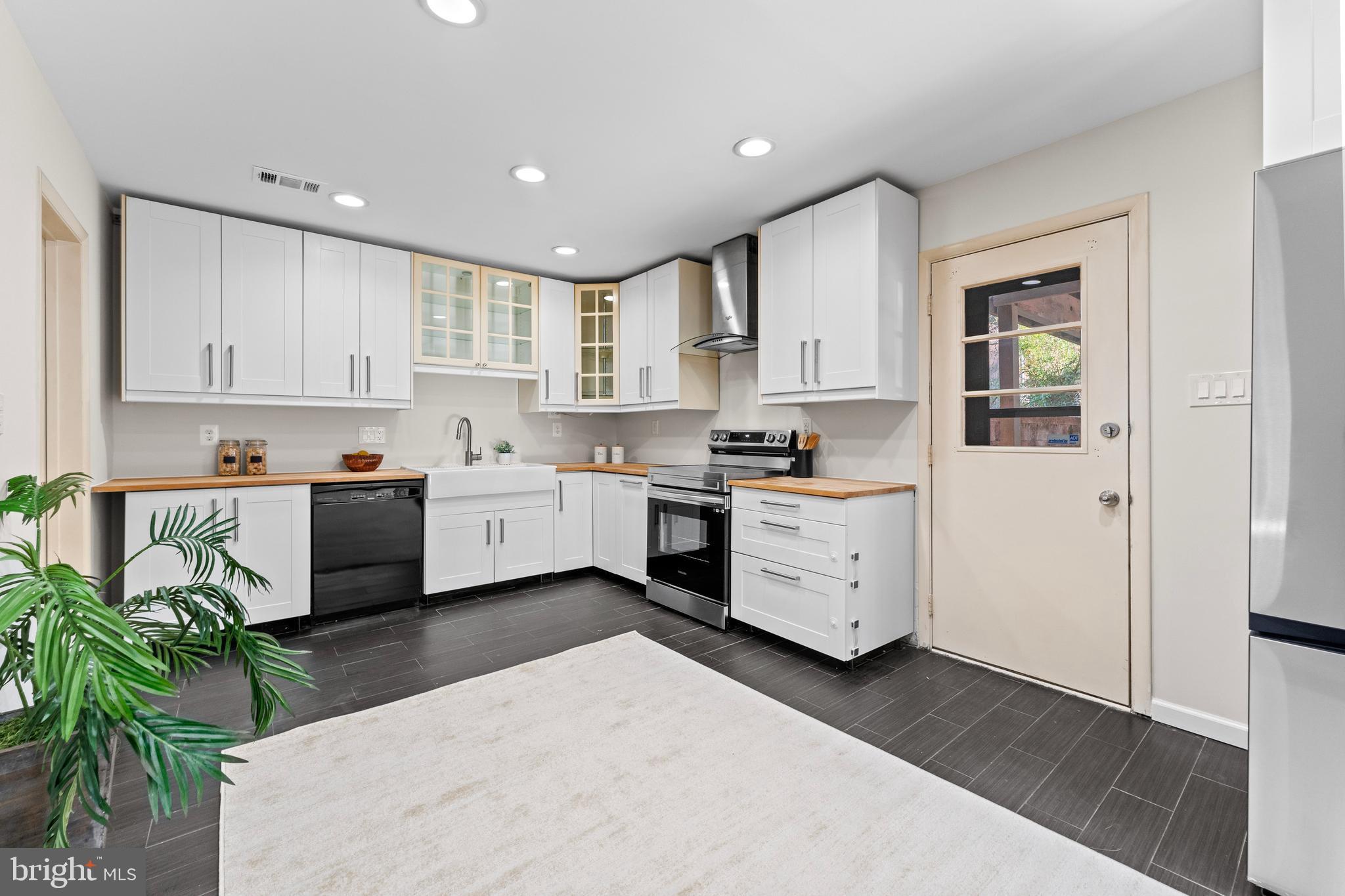 105 Stonegate Drive Silver Spring, MD 20905 - Photo 11 of 35