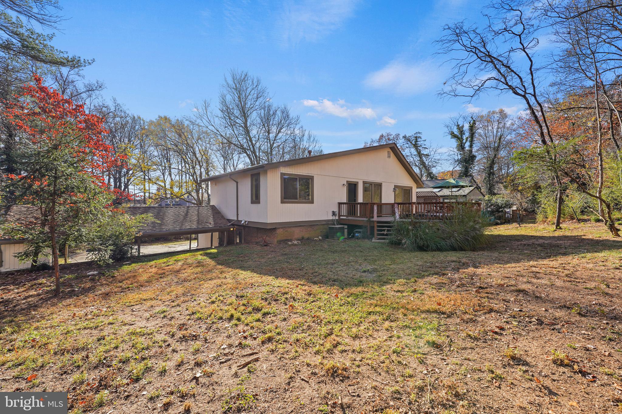 105 Stonegate Drive Silver Spring, MD 20905 - Photo 34 of 35 Huge backyard.