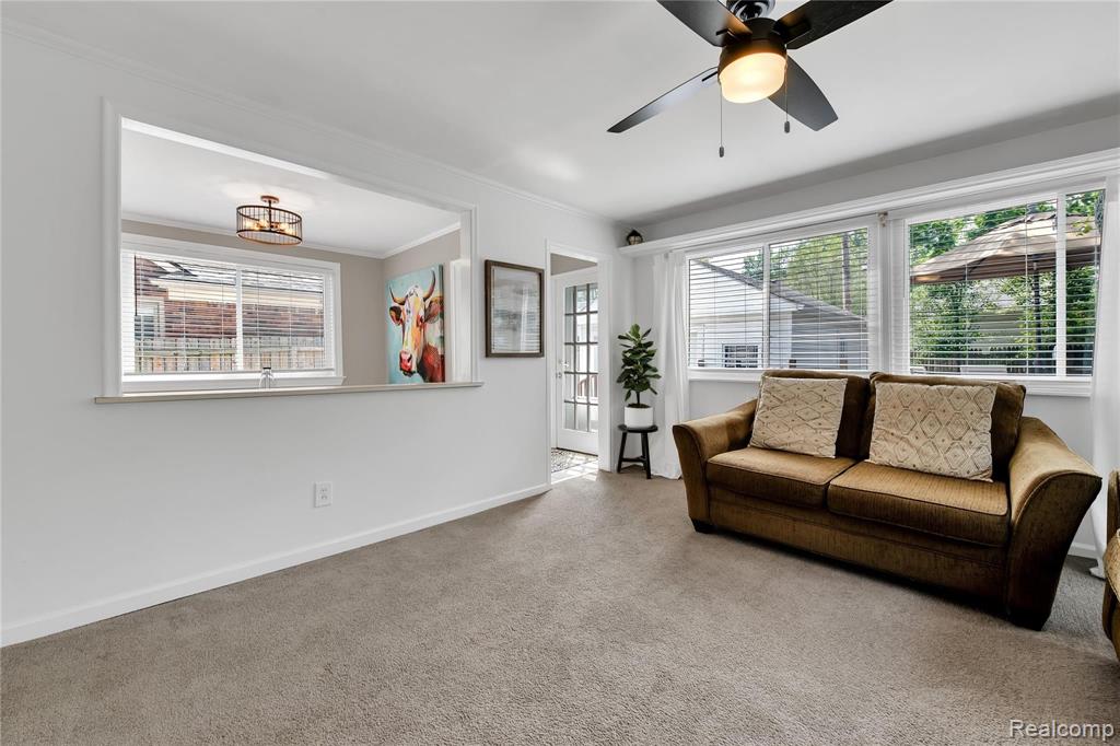 467 Touraine Road Grosse Pointe Farms, MI 48236 - Photo 6 of 25