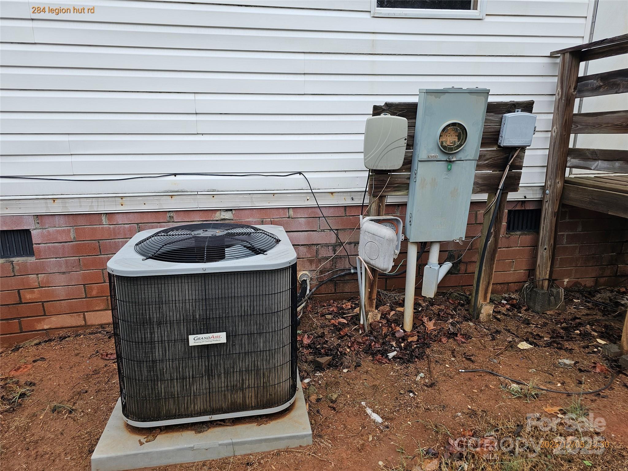 284 Legion Hut Road Mocksville, NC 27028 - Photo 12 of 16 a stove top oven sitting inside of a kitchen