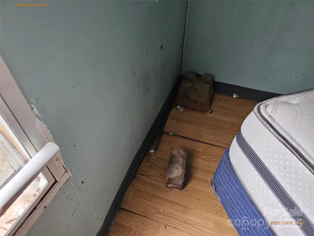 a view of a storage & utility room