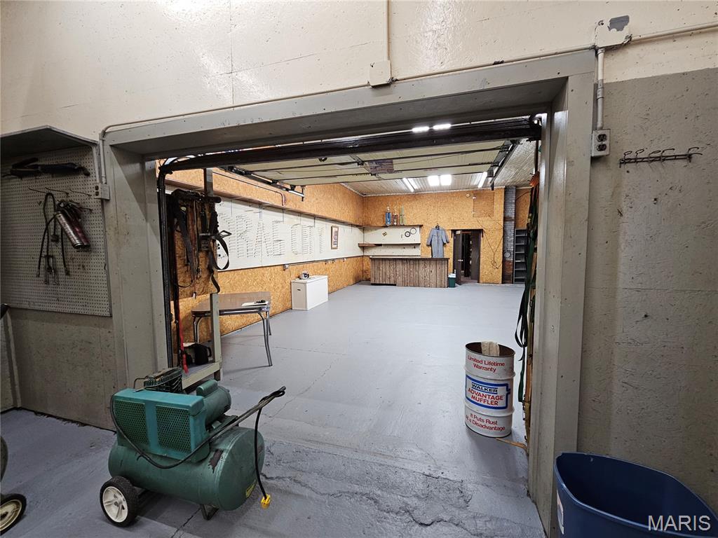 103 East Broad Street Raymond, IL 62560 - Photo 12 of 49