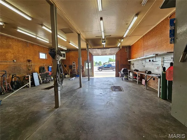 $140,000 | 103 East Broad Street, Raymond, IL 62560