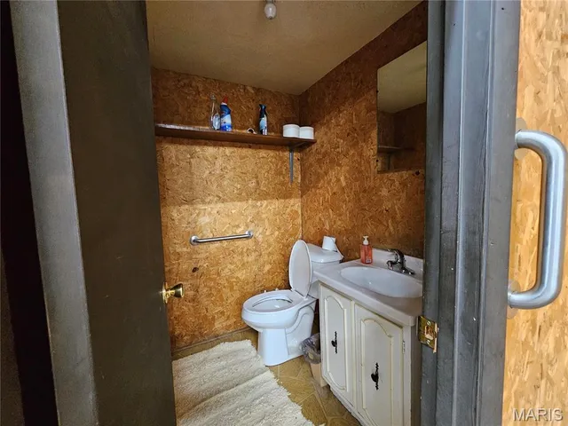 $140,000 | 103 East Broad Street, Raymond, IL 62560