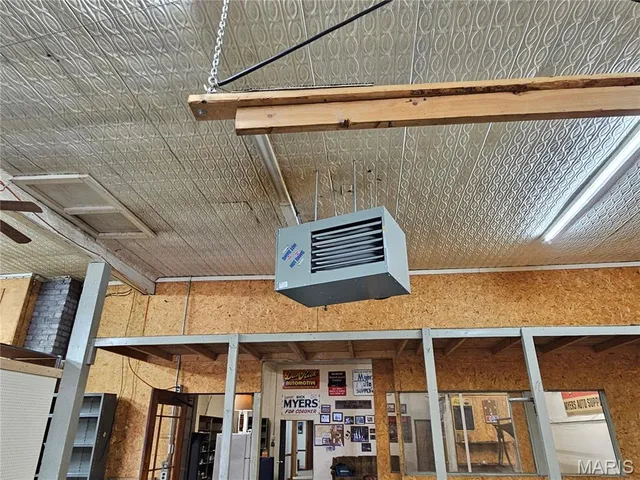 $140,000 | 103 East Broad Street, Raymond, IL 62560