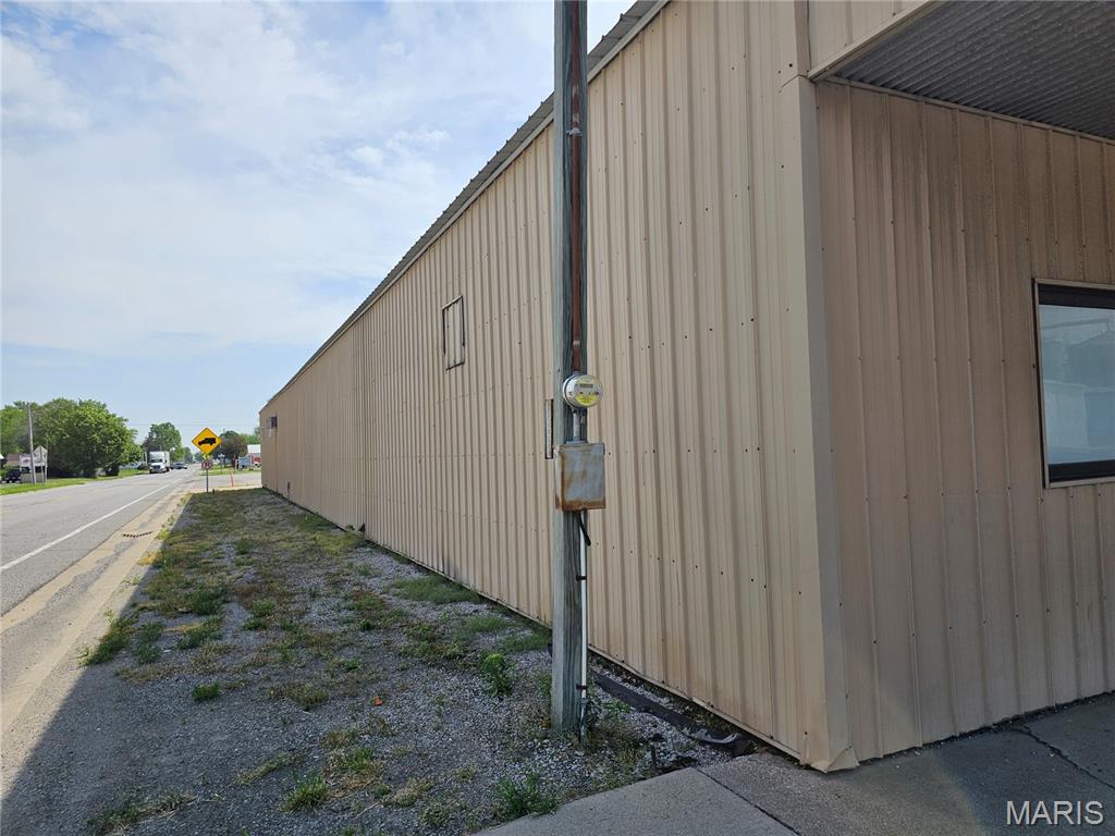 103 East Broad Street Raymond, IL 62560 - Photo 2 of 49