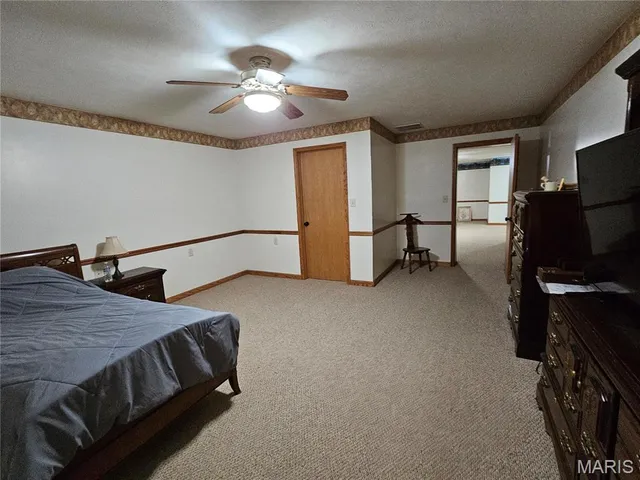 $140,000 | 103 East Broad Street, Raymond, IL 62560