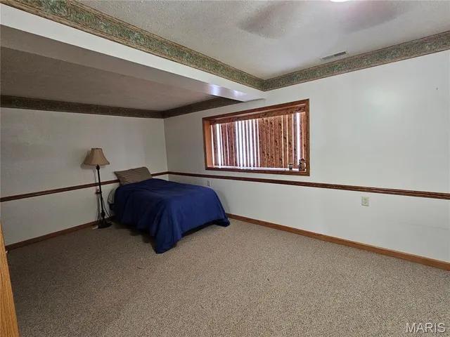 $140,000 | 103 East Broad Street, Raymond, IL 62560