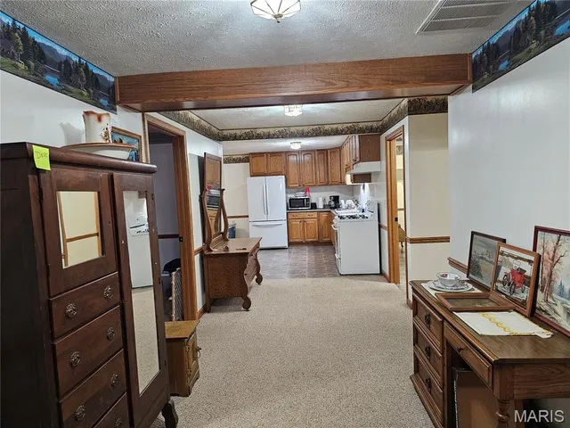 $140,000 | 103 East Broad Street, Raymond, IL 62560