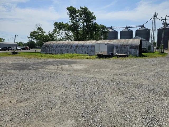 $140,000 | 103 East Broad Street, Raymond, IL 62560