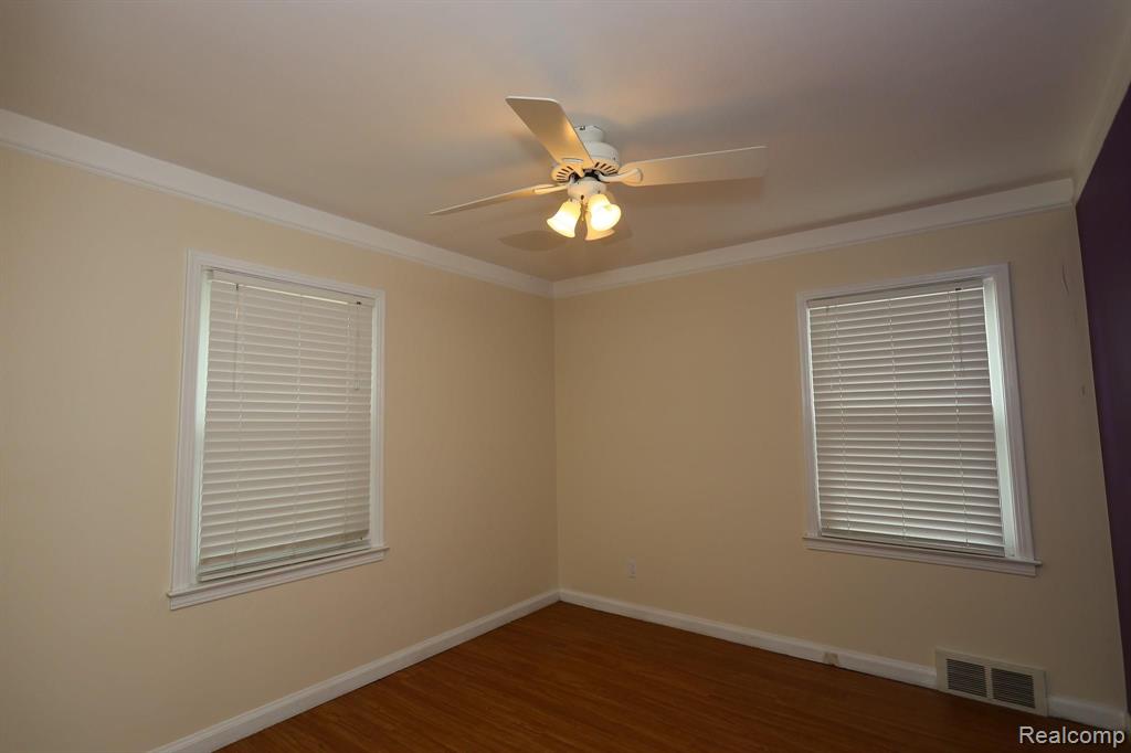 1560 Harvard Road Berkley, MI 48072 - Photo 25 of 32