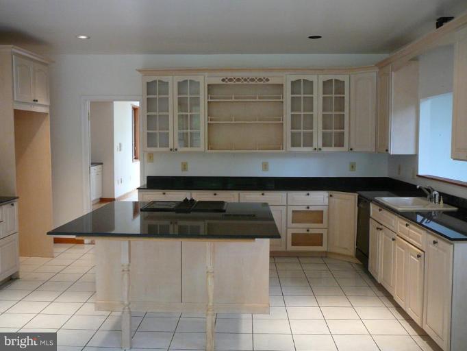 12507 Marlow Road Fulton, MD 20759 - Photo 8 of 13 Kitchen