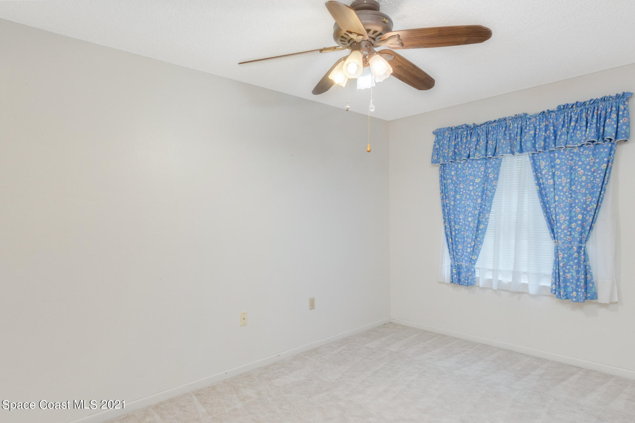 1627 West Shores Road Melbourne, FL 32935 - Photo 15 of 26 Third bedroom
