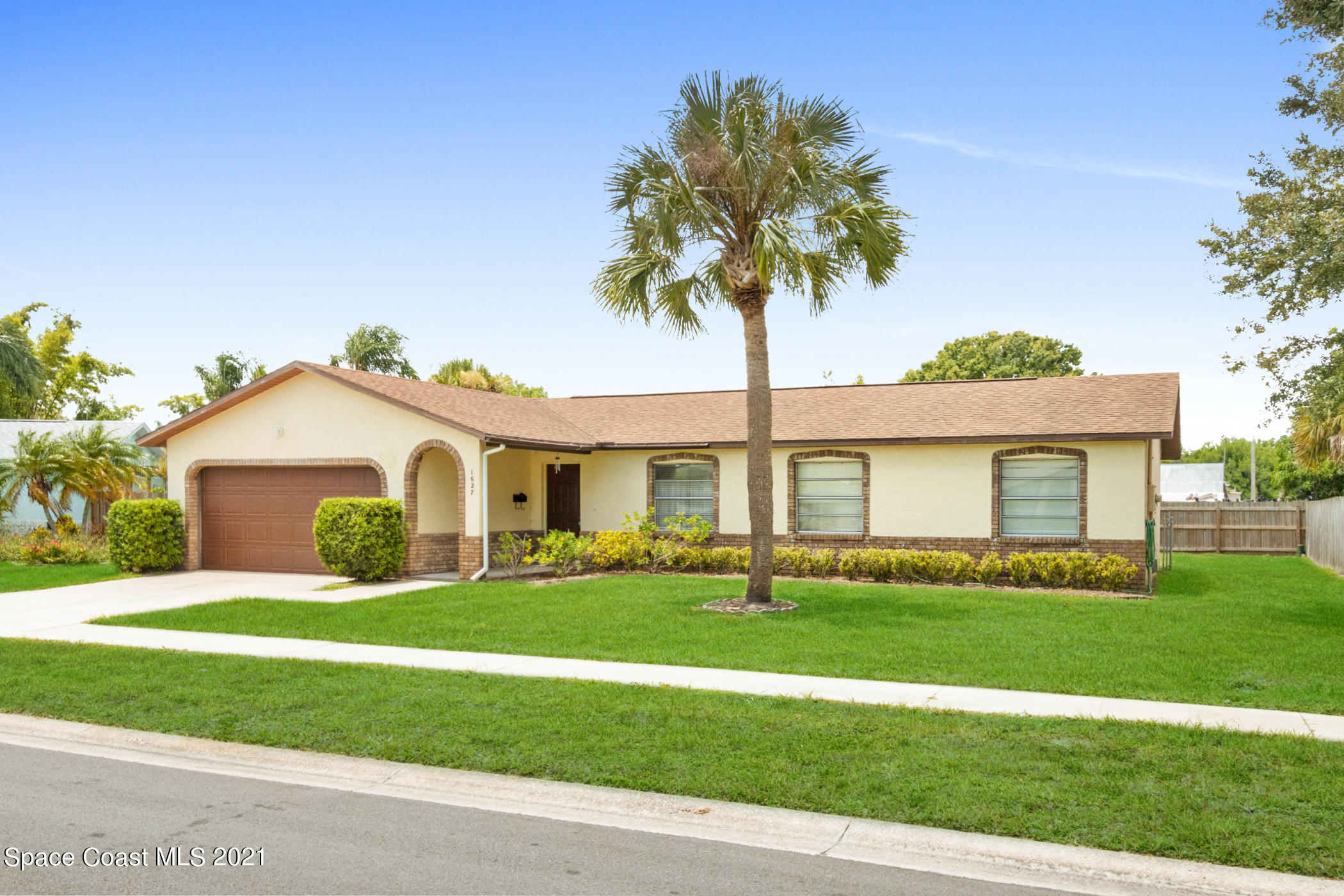 1627 West Shores Road Melbourne, FL 32935 - Photo 3 of 26 Wouldn't you like to live here?