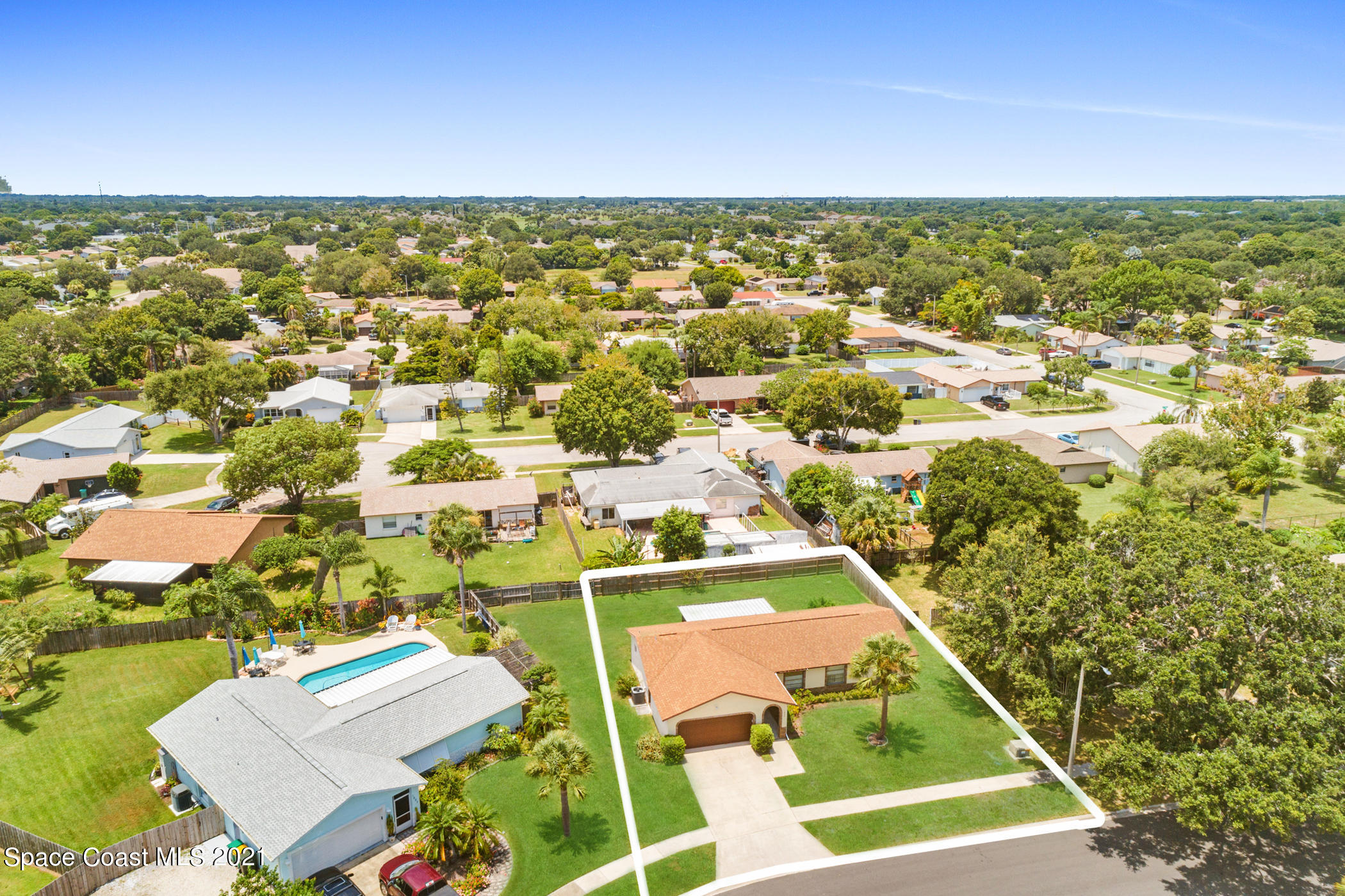 1627 West Shores Road Melbourne, FL 32935 - Photo 23 of 26 Plenty of room between homes