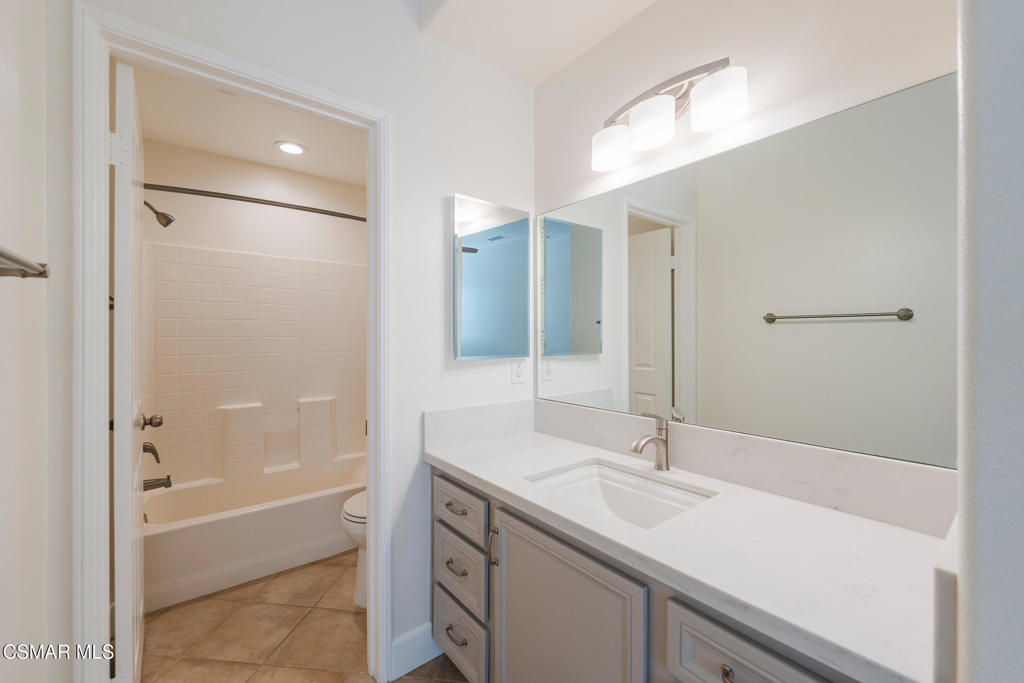 4117 Orontes Way, Unit B Simi Valley, CA 93063 - Photo 16 of 52