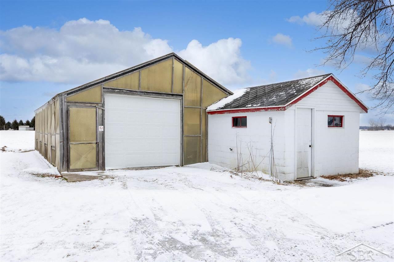 818 East Coggins Road Pinconning, MI 48650 - Photo 5 of 36 50064534-4.JPG