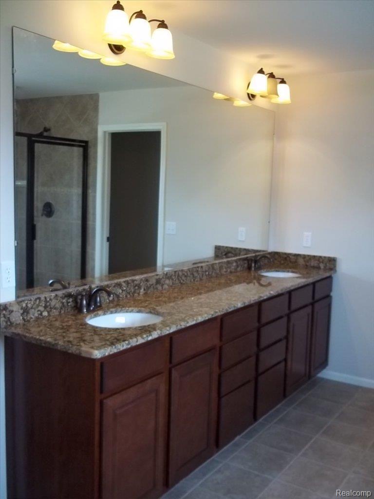 3678 Connors Drive Rochester, MI 48307 - Photo 16 of 24 100_0296