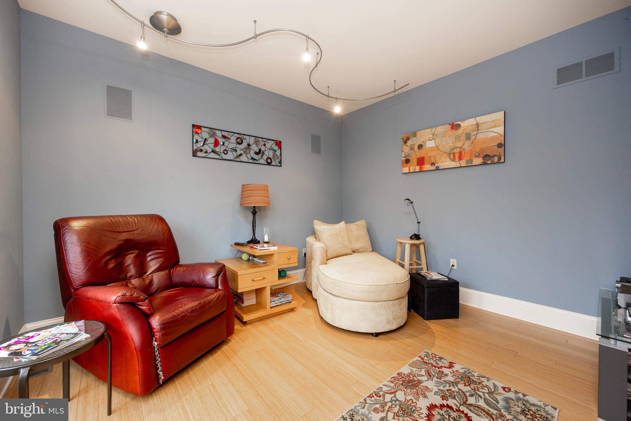 1720 St Peters Road Pottstown, PA 19465 - Photo 25 of 65 a living room with furniture